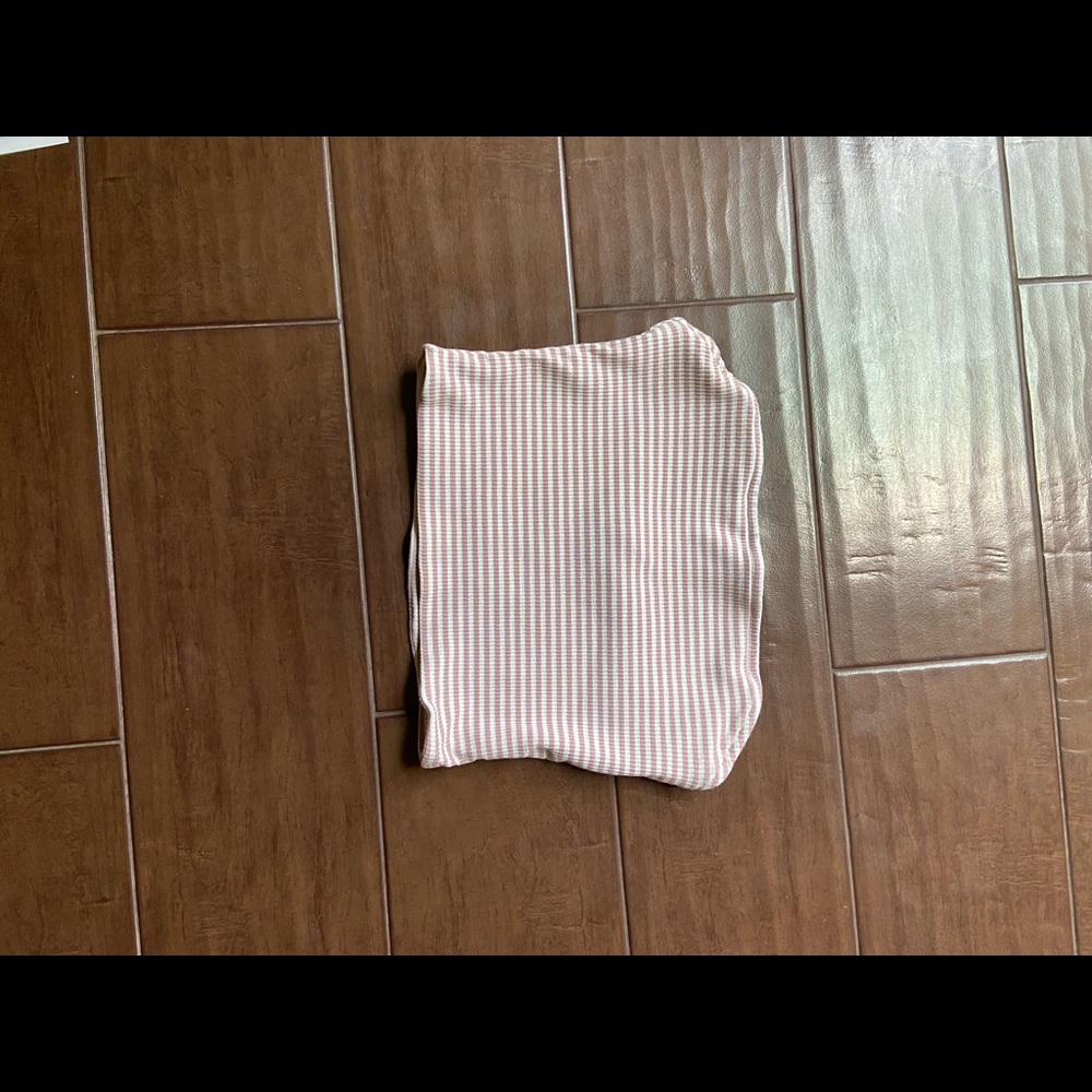 I’m selling a tube top.